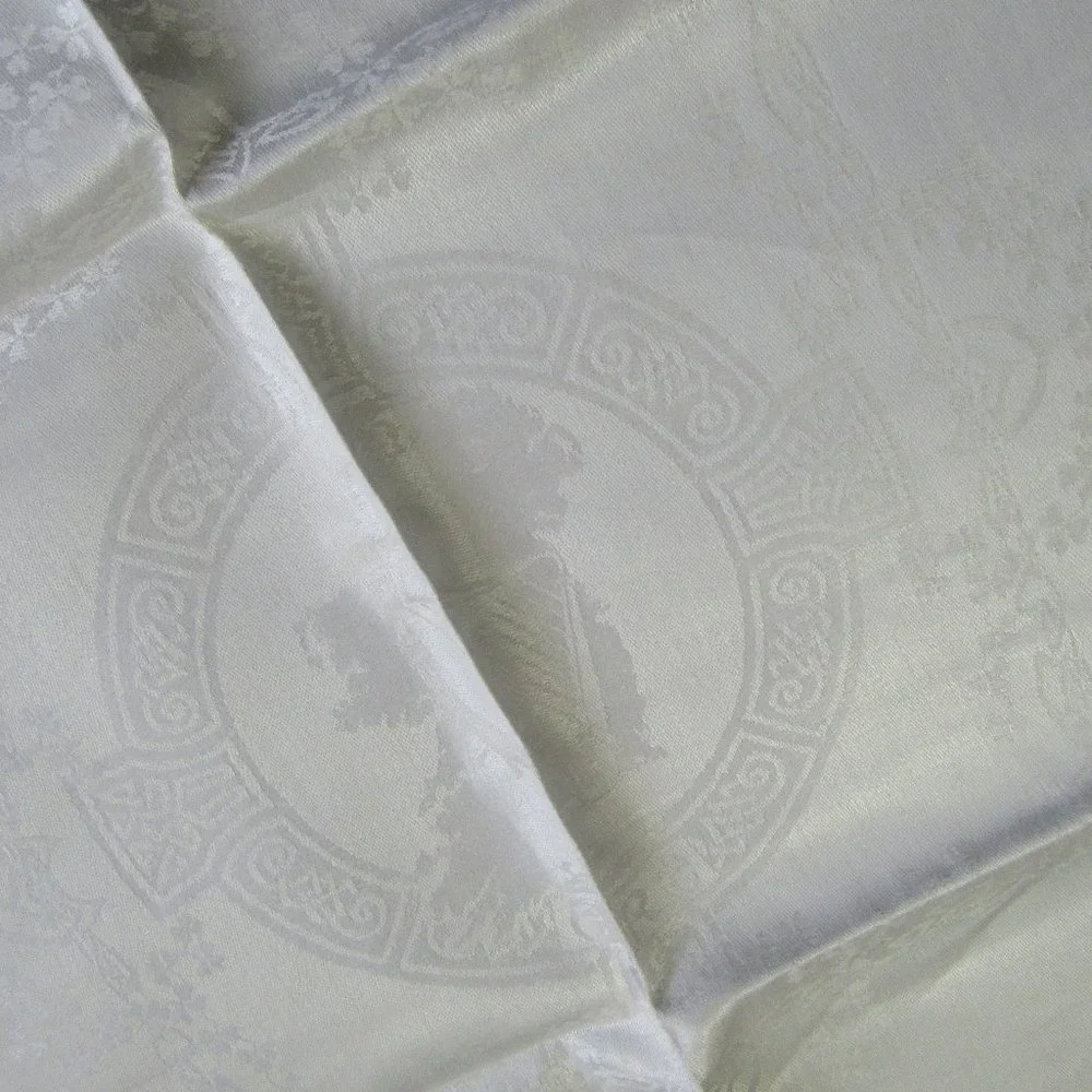 5 NWOT WHITE DAMASK 22